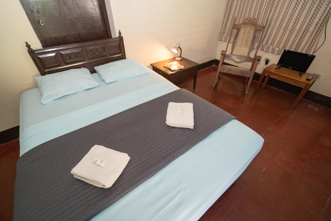 El Arca De Noe Hotel Granada Buitenkant foto